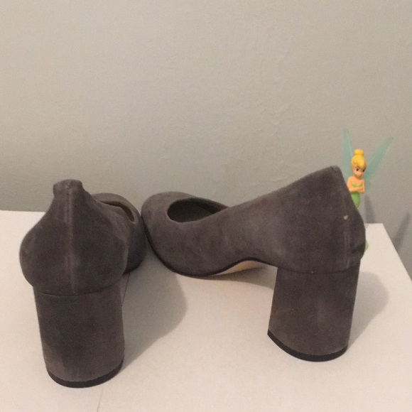 Lovely SAKS FIFTH AVENUE Leather Suede gray Size 6 M - Picture 3 of 5